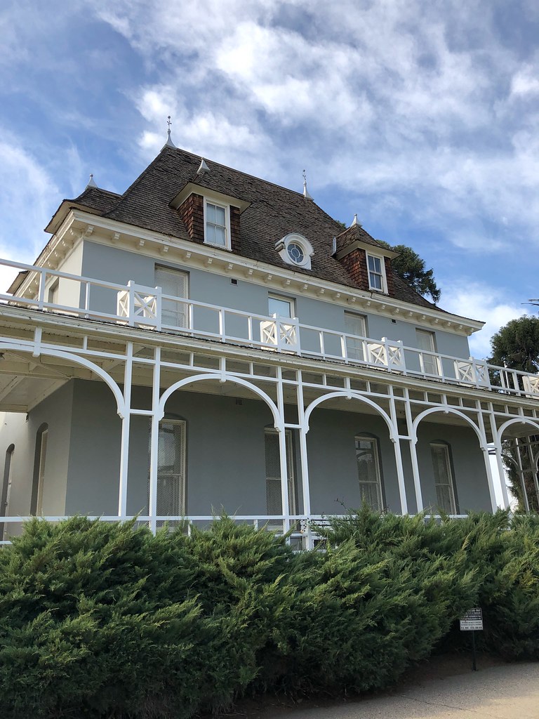 Kearney Mansion {"cameraType""Wide","macroEnabled"false,… Flickr