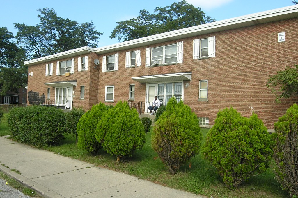Apartments on S Racine Ave Get a fresh take on homes, neig… Flickr