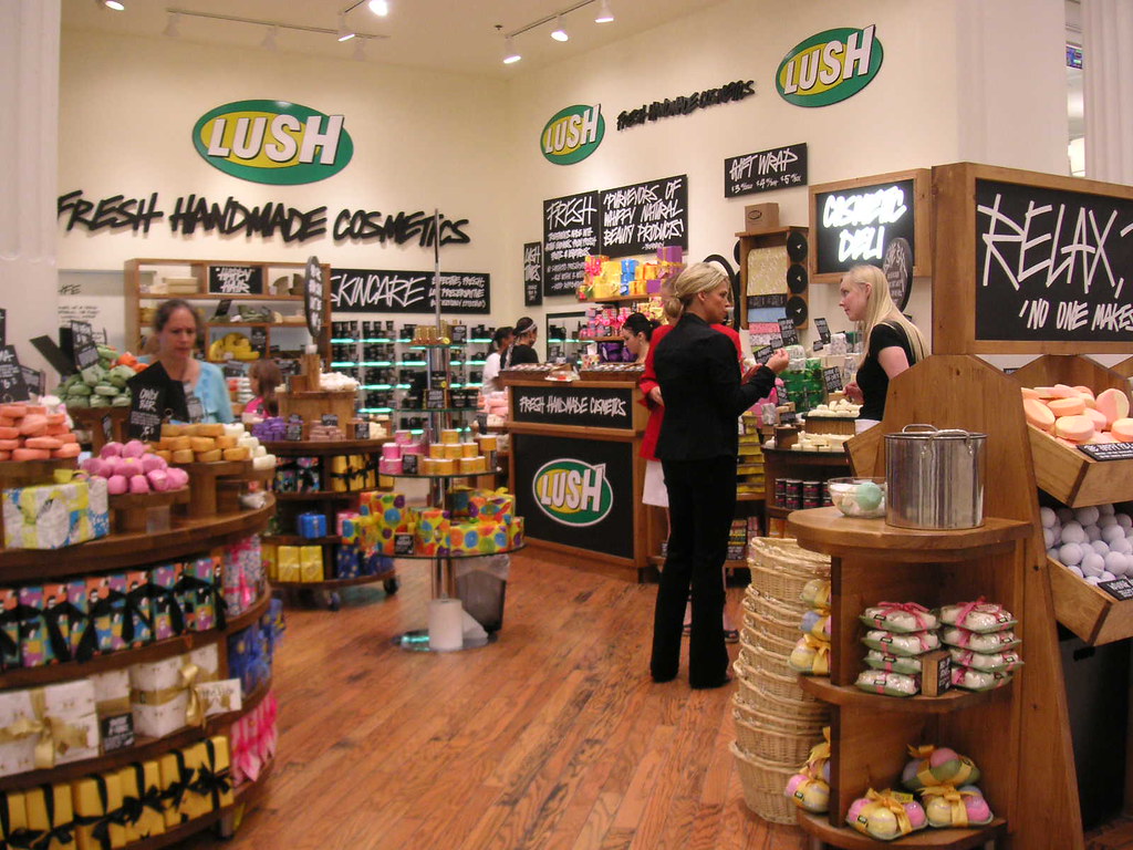 Lush store in Macy's Andre's mom wanted to take Fawntia an… Flickr