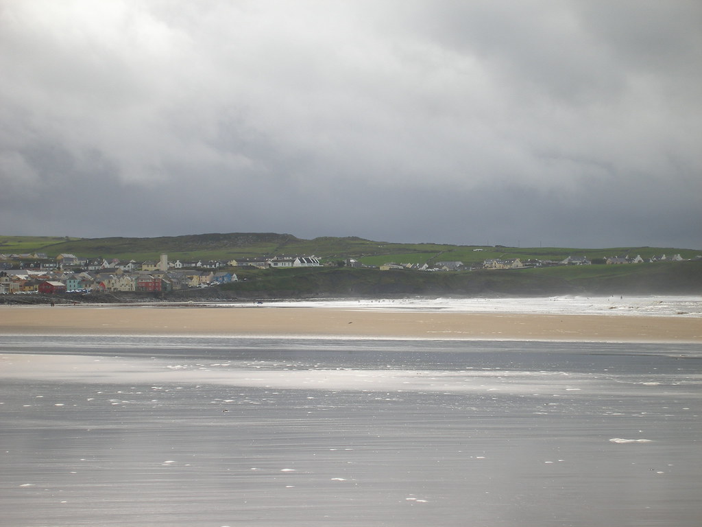 Towards the town Niall McAuley Flickr