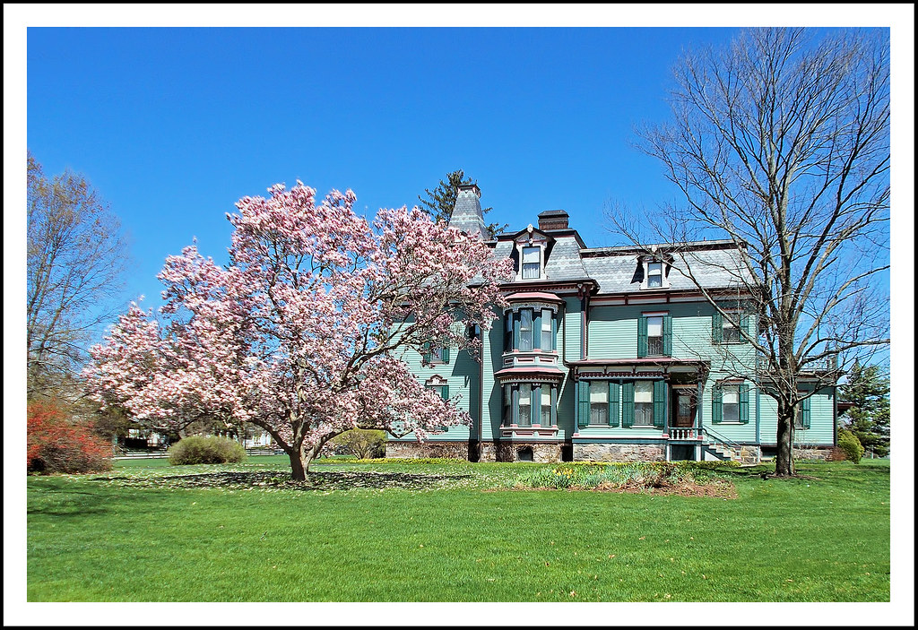 Davenport House (1875) in Saline, Michigan a photo on Flickriver