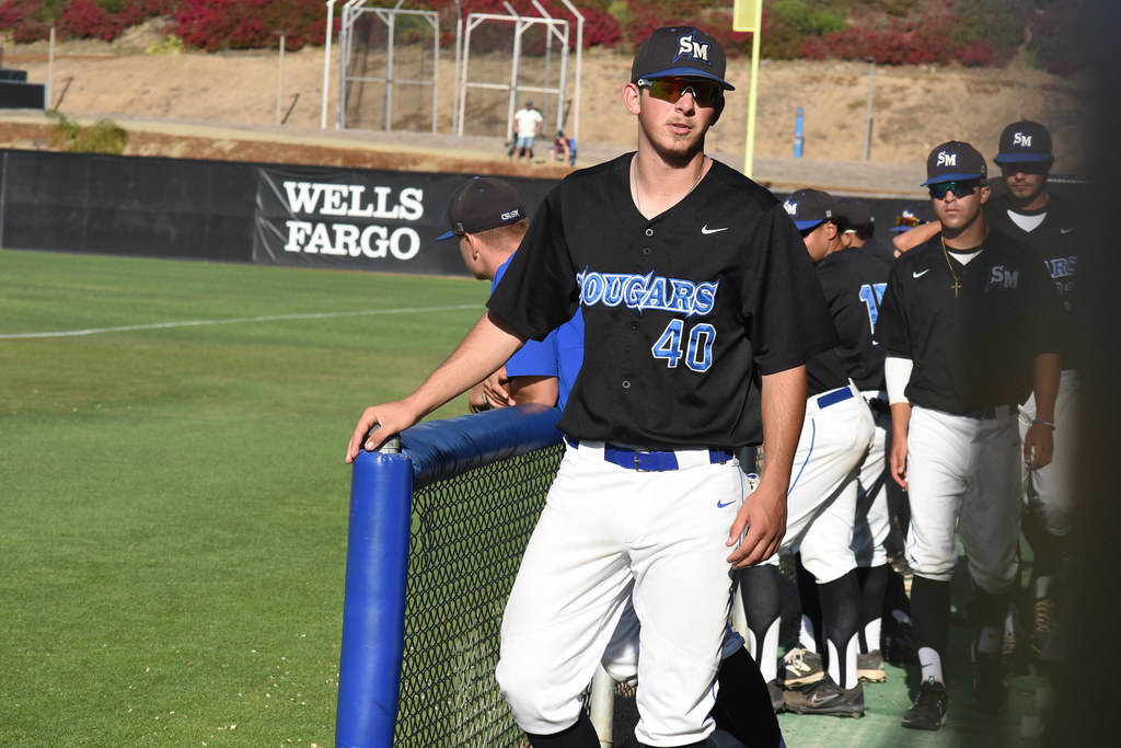 Evan Johnston UC San Diego Tritons played baseball against… Flickr