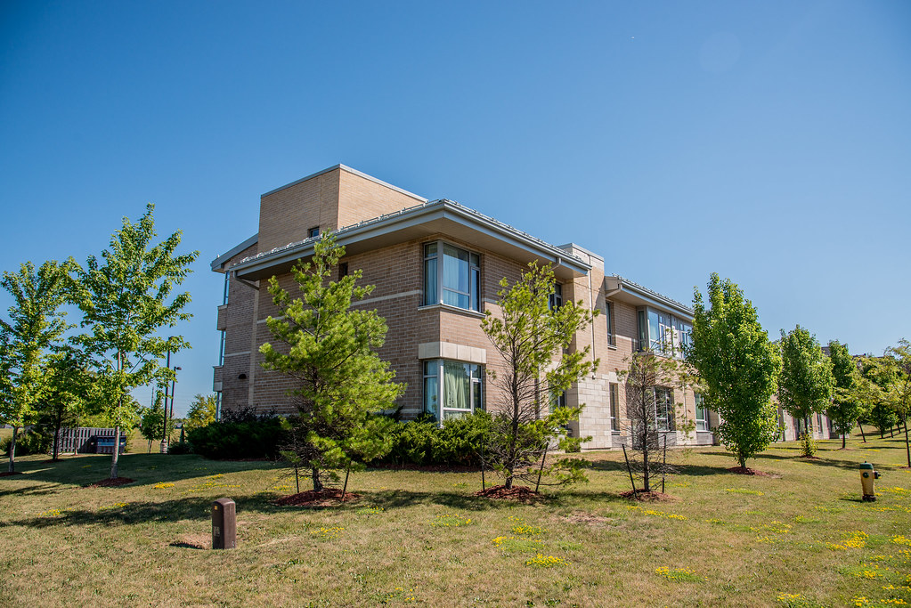 Tom Taylor Place 615 Fernbank Road, Newmarket, Ontario, L3… York Region Flickr