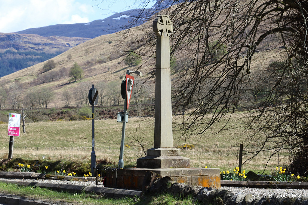 Arrochar War Memorial Arrochar and Tarbet War Memorial N… Flickr