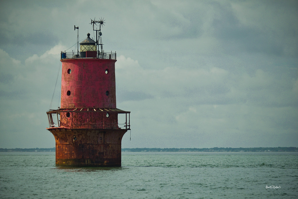 Thimble Shoals Light Near the Hampton Roads Bridge Tunnel,… Flickr