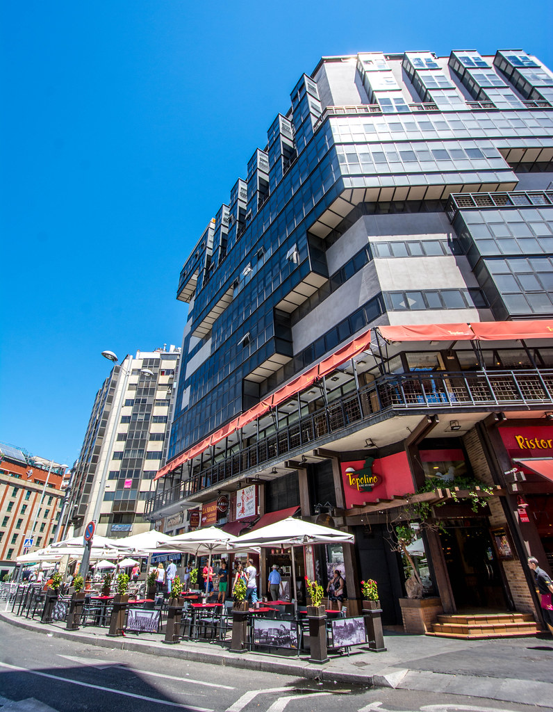 Plaza Santo Domingo, Madrid, Spain Mark Klinchin Flickr