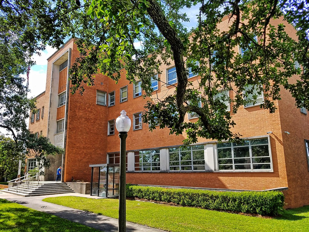 Lincoln Parish Courthouse Ruston LA (2) Kevin Stewart Flickr