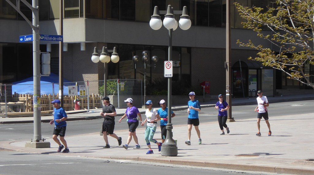 Running Room (Slater St) May 13, 2018 P1150981 A halfma… Flickr