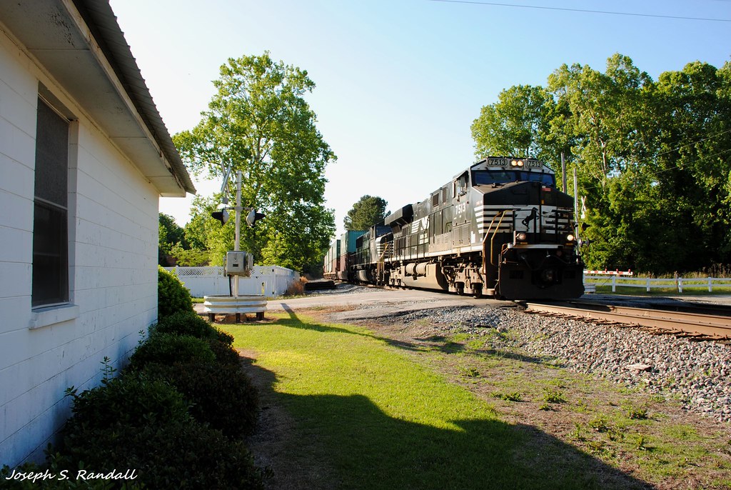 Rocky Ford While waiting for 377 to arrive in Rocky Ford, … Flickr