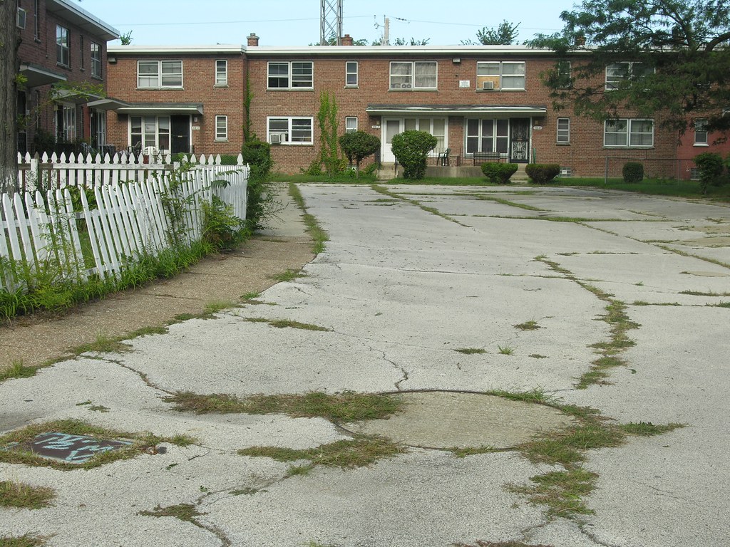 Racine Courts Cooperative, S Racine Ave Get a fresh take o… Flickr