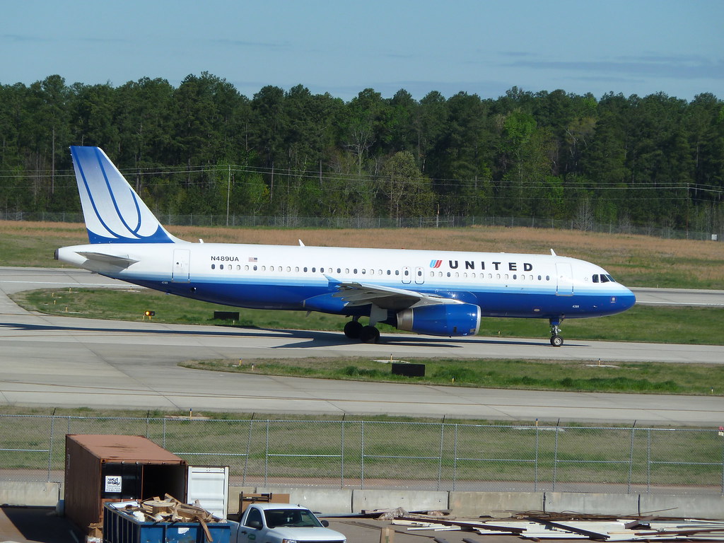 N489UA Airbus A320232 United Airlines RaleighDurham, NC … Flickr