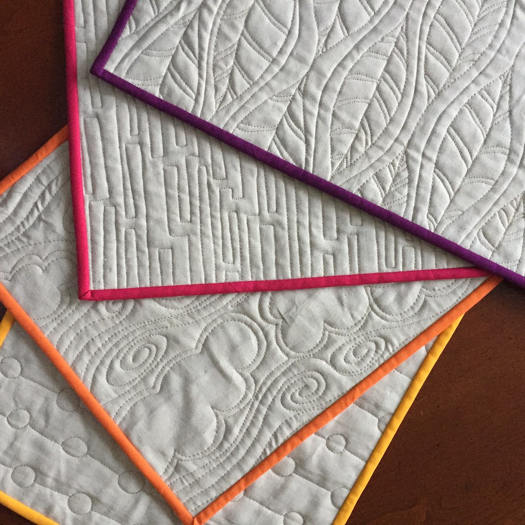 Free motion quilting on Essex Linen for these fun placemat… Flickr