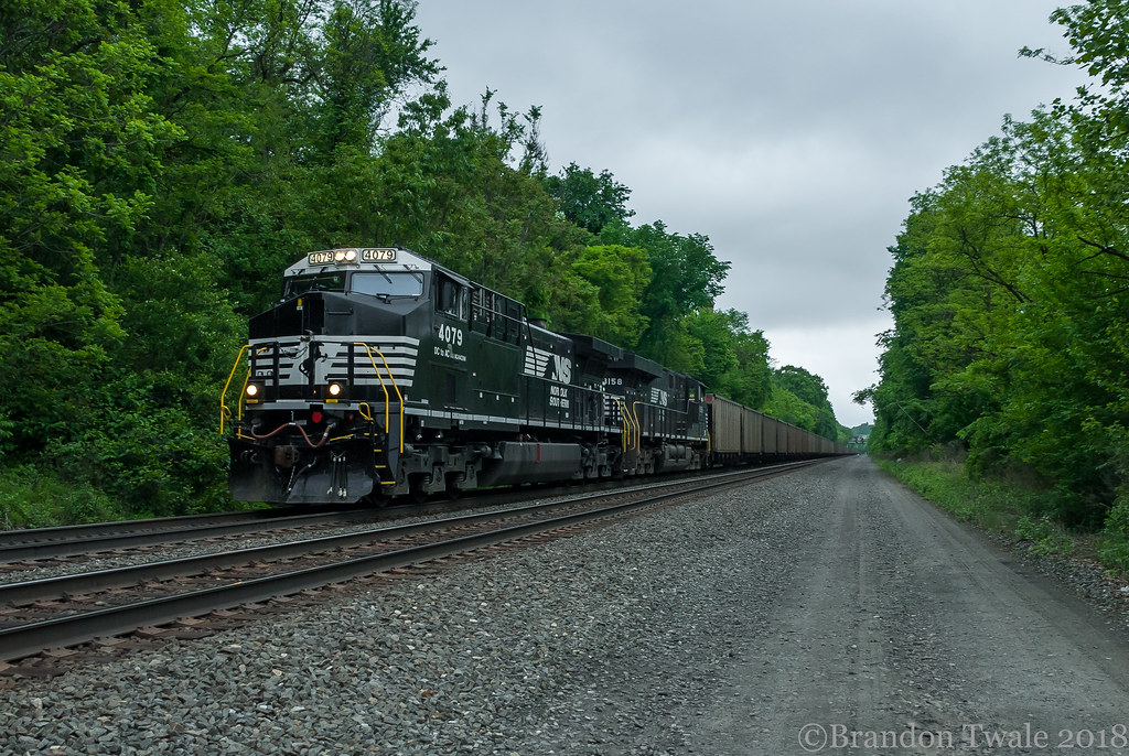 747 at Grapeville, PA Brandon W. Twale Flickr
