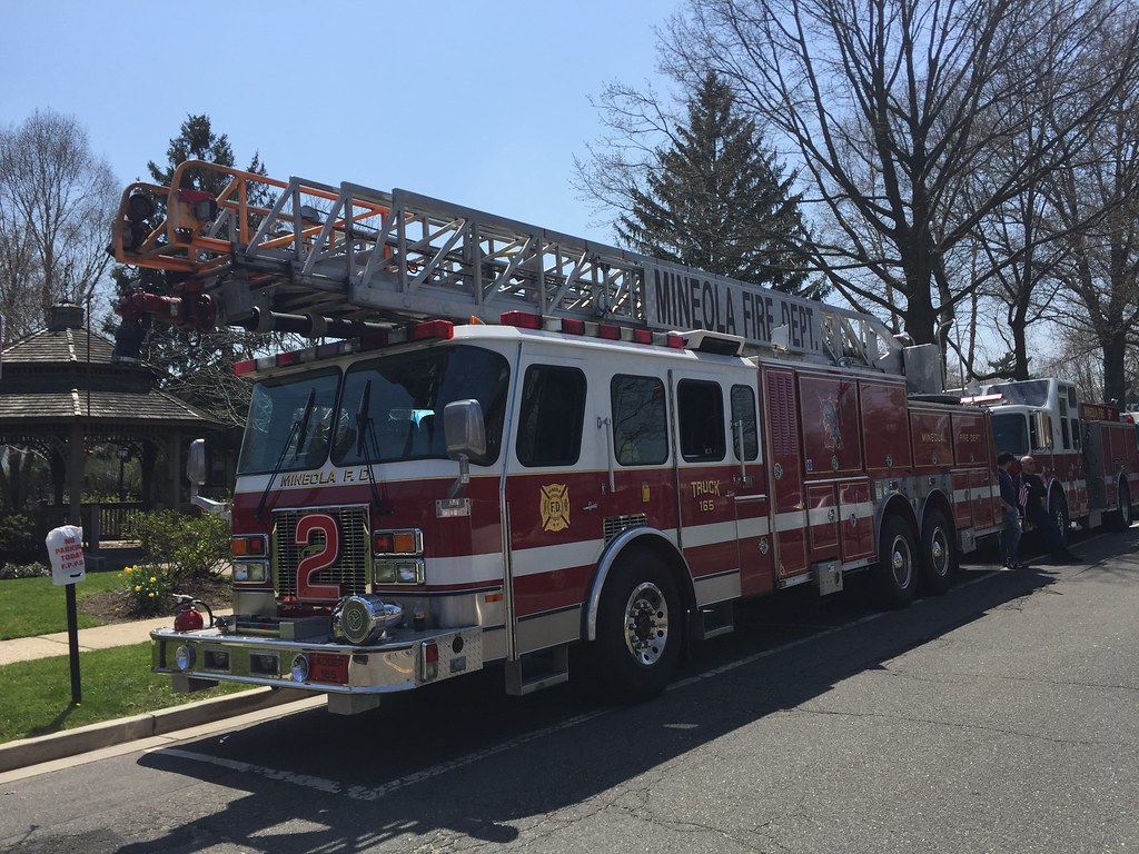 Mineola Fire Department Ladder 165 L. J. OHagan Flickr