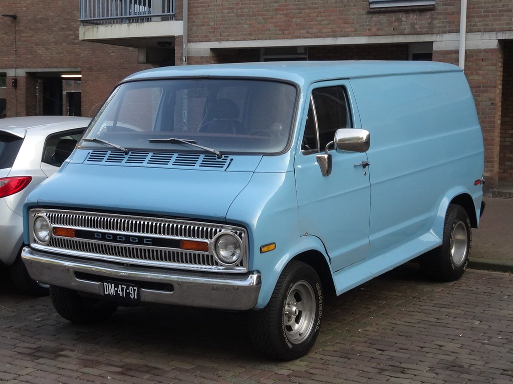 1971 Dodge Tradesman The Dodge vans from the Bseries were… Flickr