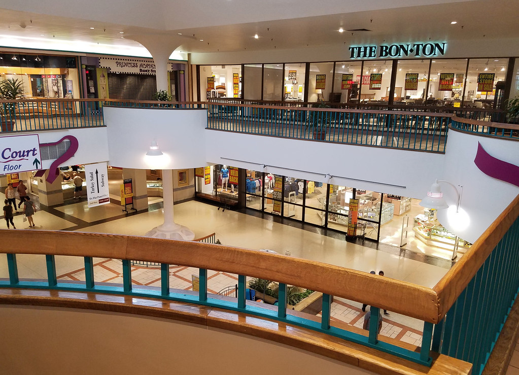 Berkshire Mall Concourse a photo on Flickriver