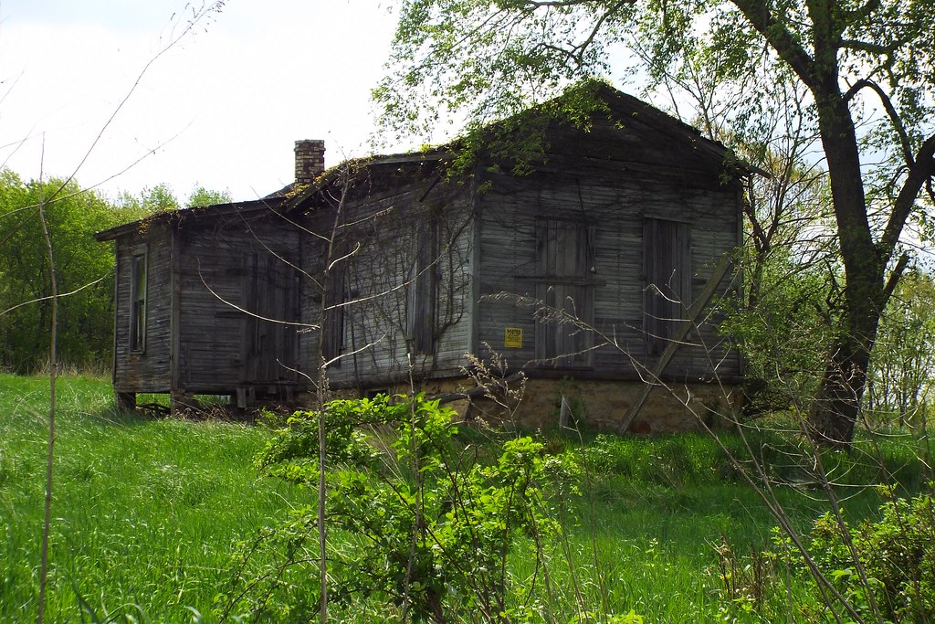 ABANDONED HOME ON SNOW HILL ROAD 1 After donating a few d… Flickr
