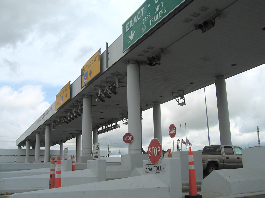 Sam Houston Tollway One of the Sam Houston Toll plazas, Ho… Bill
