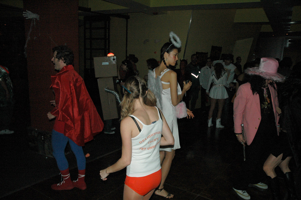 Dancefloor Costumes At the Art of Elysium Halloween Ball a… Flickr