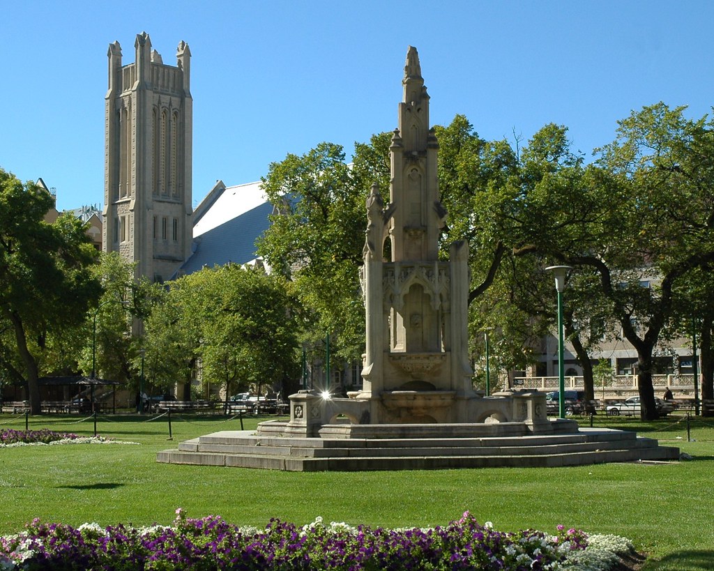 Waddell Fountain, Central Park, Winnipeg This beautiful fo… Flickr