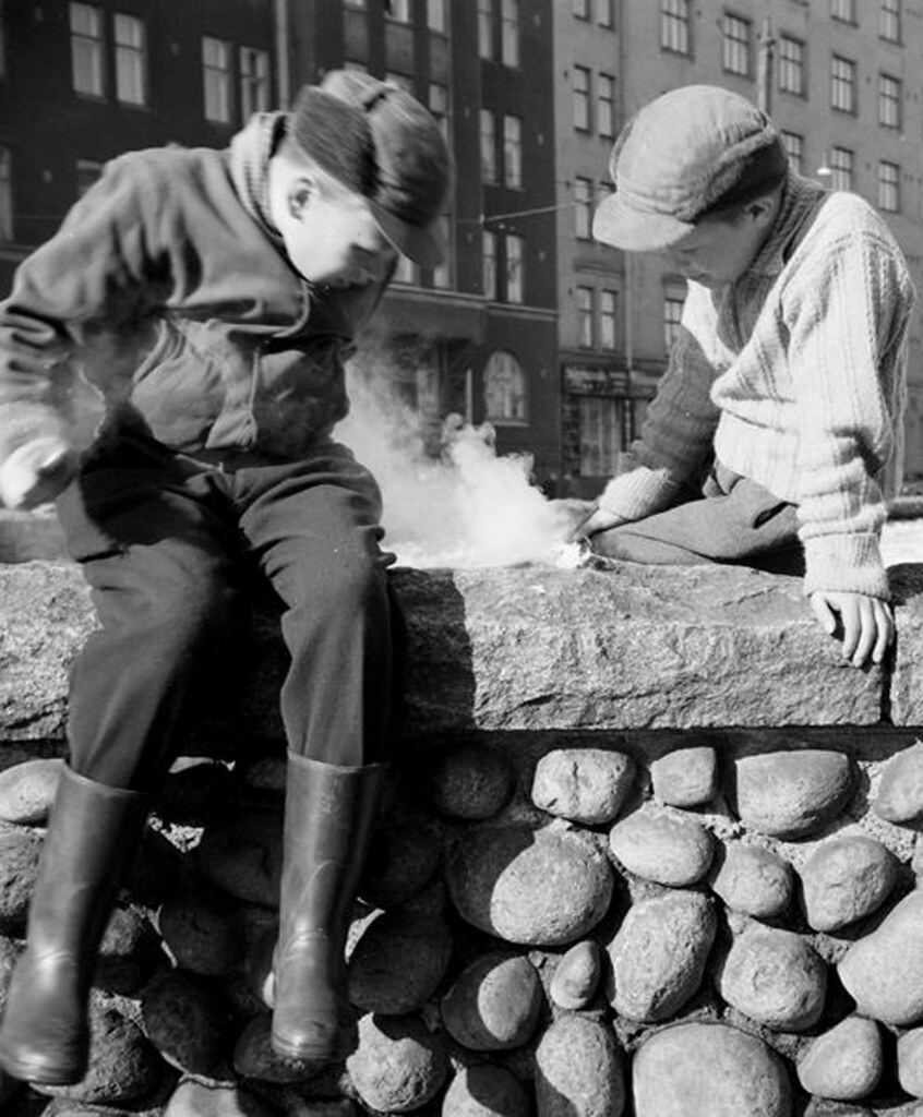 Major Arson At what temperature does book paper burn? Answ… Flickr