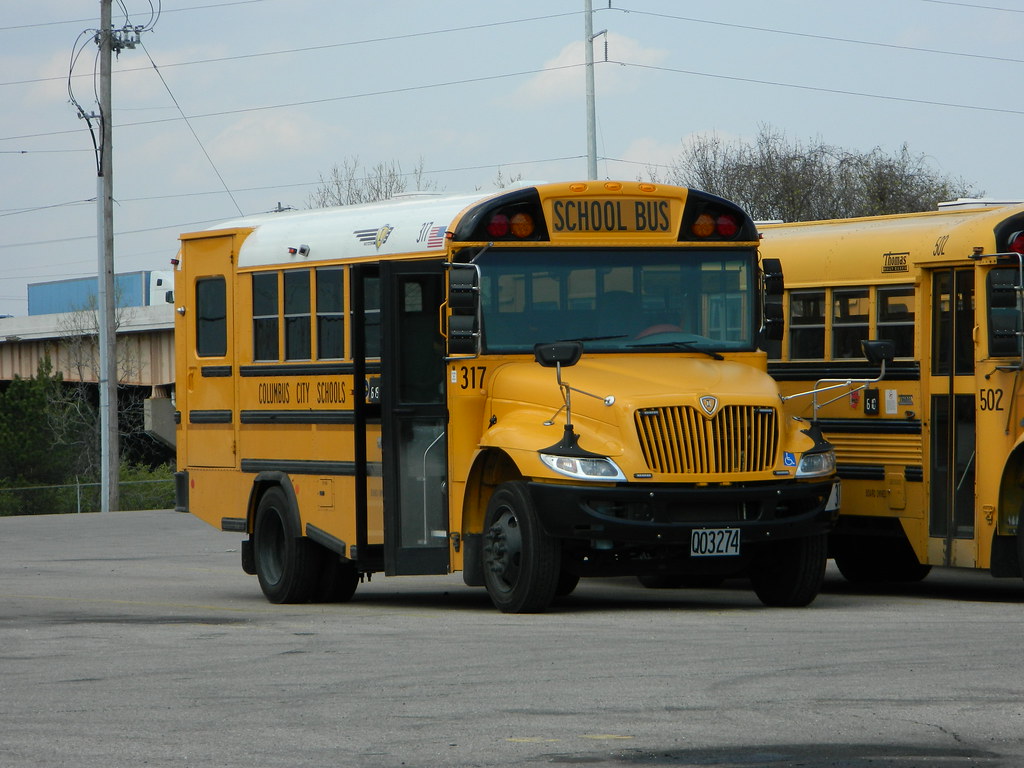 Columbus City Schools 317 (2) Fort Hayes bus lot Columbu… Flickr