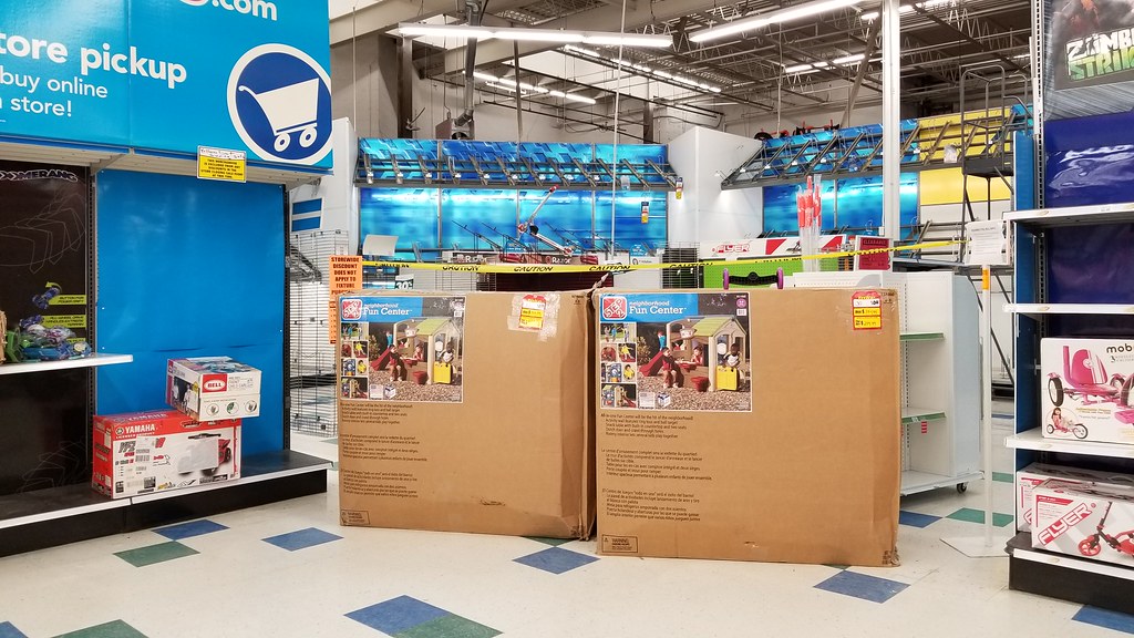 Toys R Us RT 541 Cadillac Rd, Burlington, NJ 4 Mike Kalasnik Flickr