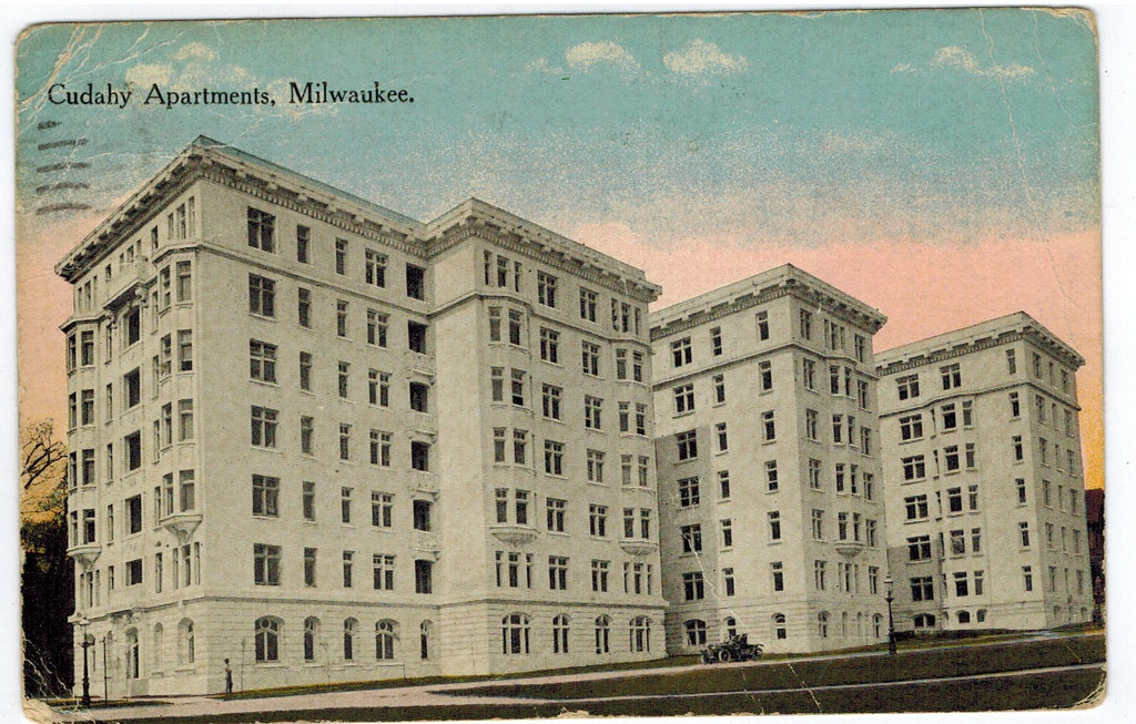 Cudahy Apartments, Milwaukee, WI 1915 califboy101 Flickr