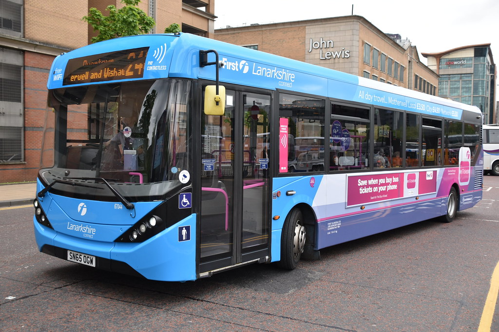 67044 SN65OGW Departing Buchanan Bus Station in Lanarksh… Flickr