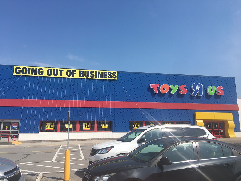 Toys ‘R’ Us Knoxville, TN greenth1ng Flickr