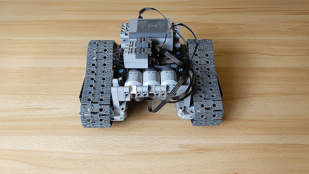 How to Build a SkidSteer Lego Technic System (MOC 4K) Flickr