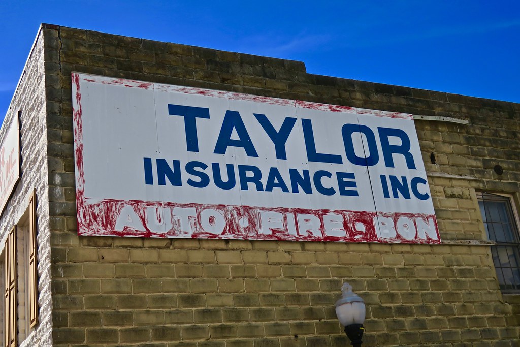 Taylor Insurance Agency, Lumberton, NC Broken sign for the… Flickr