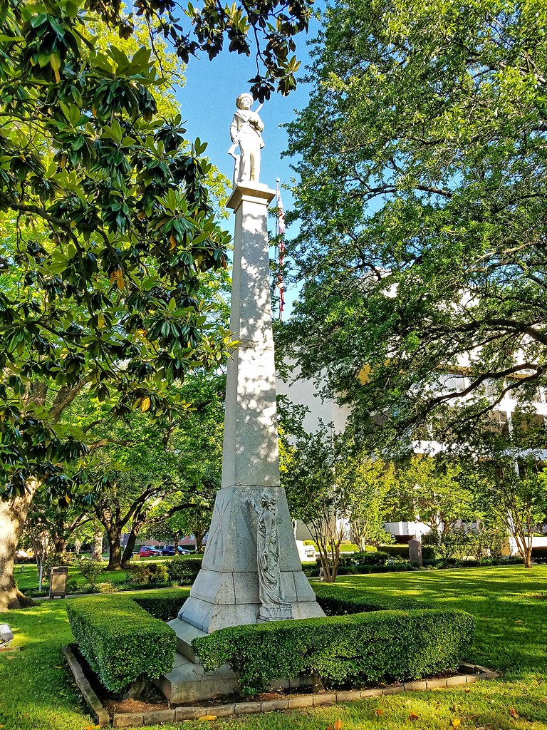Gregg County Courthouse Longview TX (4) Kevin Stewart Flickr