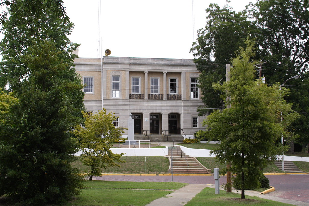 Lee County courthouse Lee County courthouse in Marianna, A… Flickr