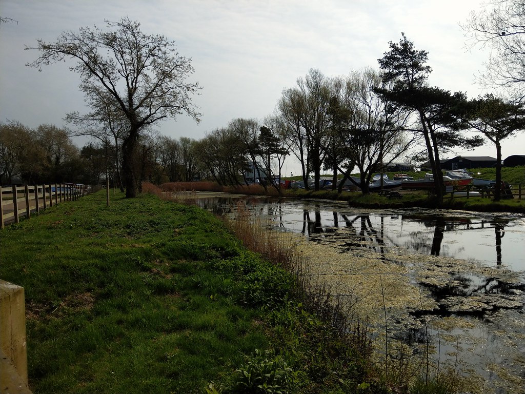 Orford Near car park. andywilliam ling Flickr