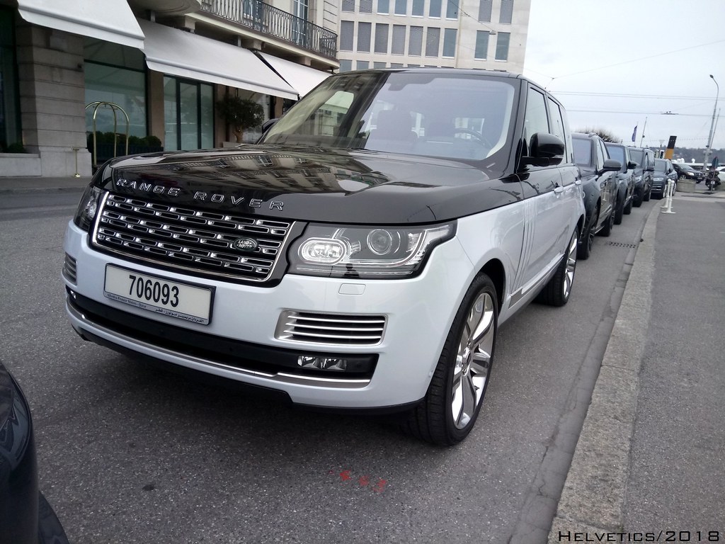 Land Rover Range Rover Qatar Helvetics_VS Flickr