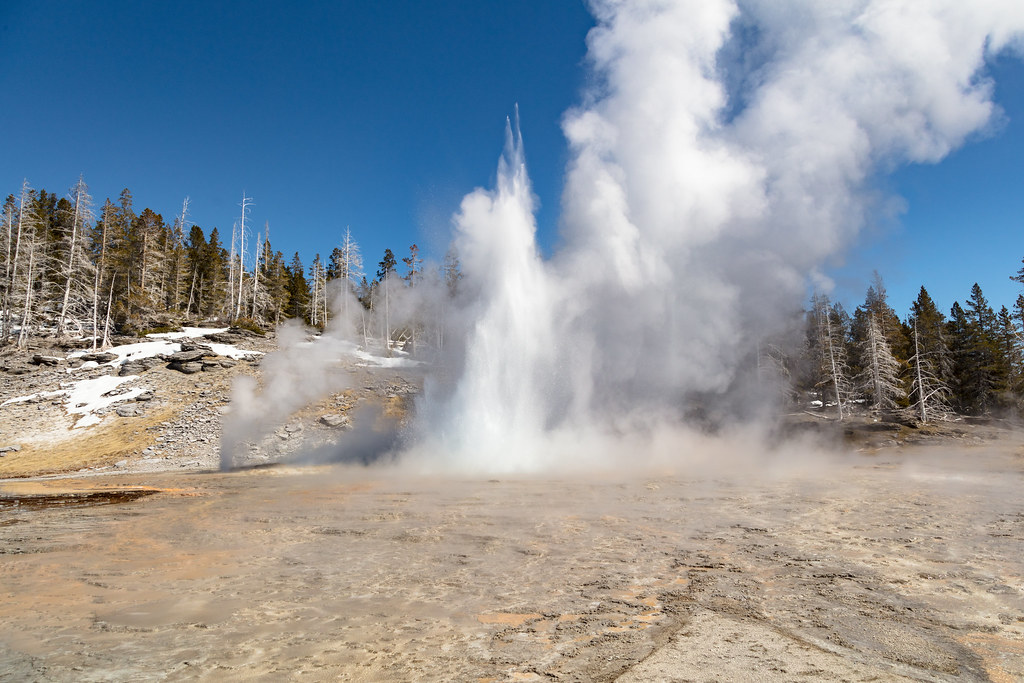 Grand Geyser eruption opening day 2018 NPS / Jacob W. Fran