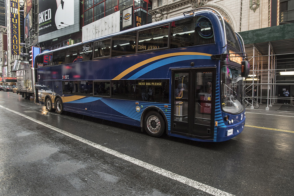 Bus Plan New DoubleDecker bus on X17 route MTA New York … Flickr