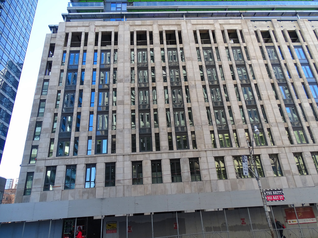 The Britt Condos ((former Sutton Place Hotel), 955 Bay St,… Flickr