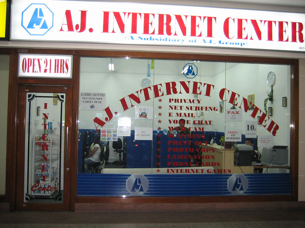 IMG_5458 Center, Singapore jdong Flickr