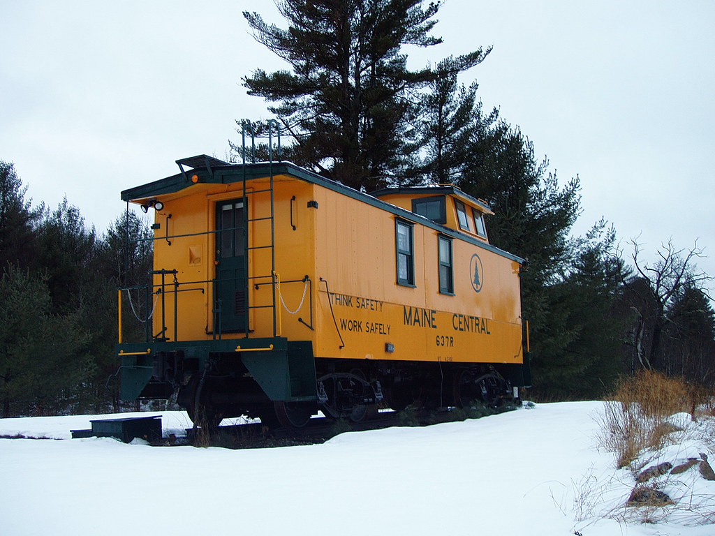 Caboose MEC 637R Hiram, Maine Dana Laird Flickr