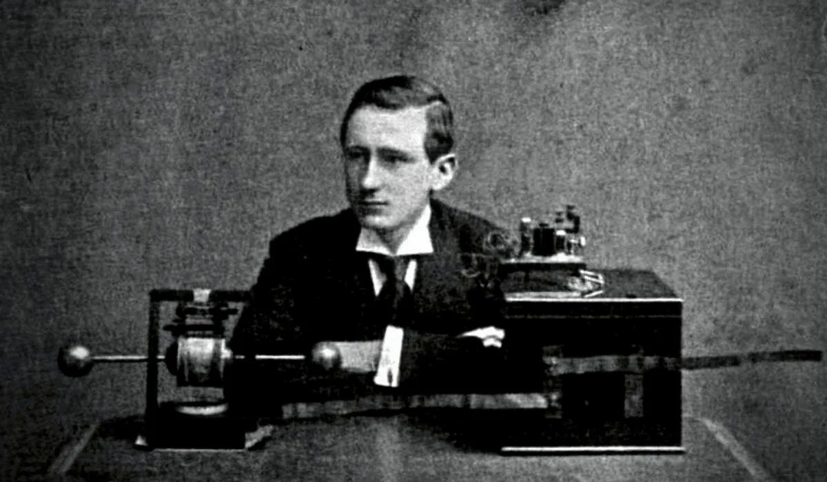 First Radio 1895