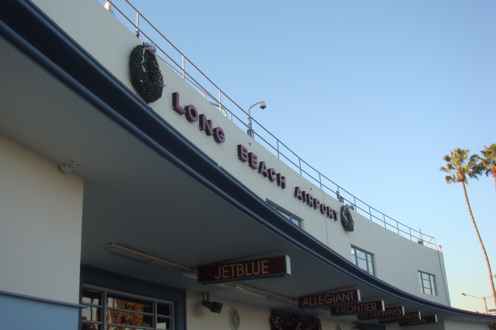 D??j?? Vu Free Vacation to Las Vegas! Live and Let's Fly