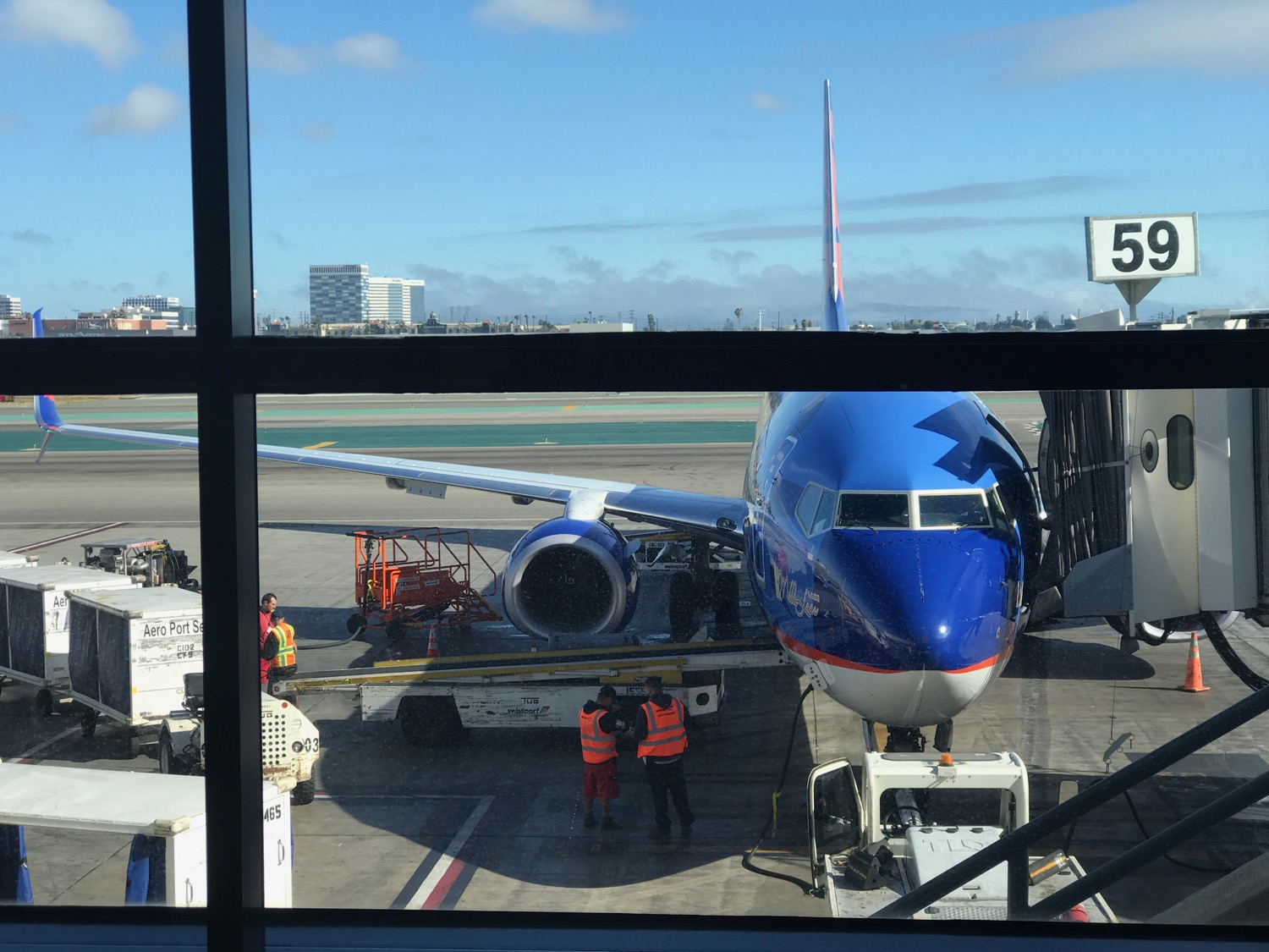 Review Sun Country First Class Los Angeles to Minneapolis Live and