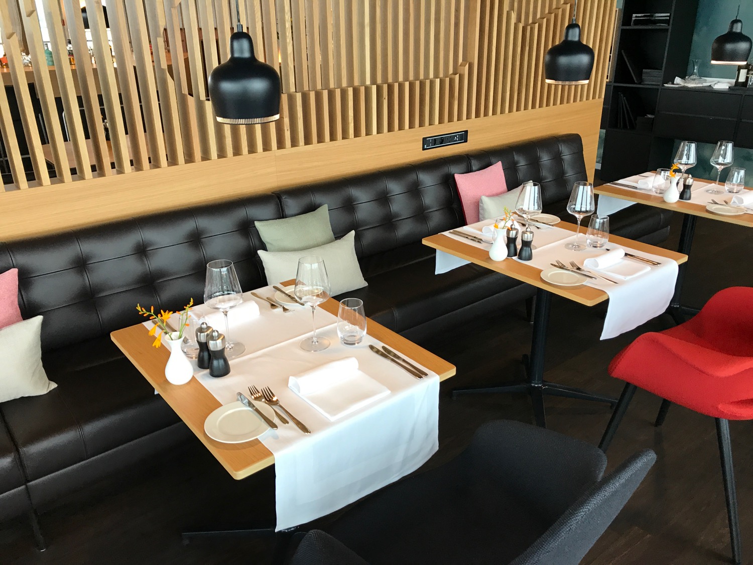 Review SWISS First Class Lounge Zurich Live and Let's Fly