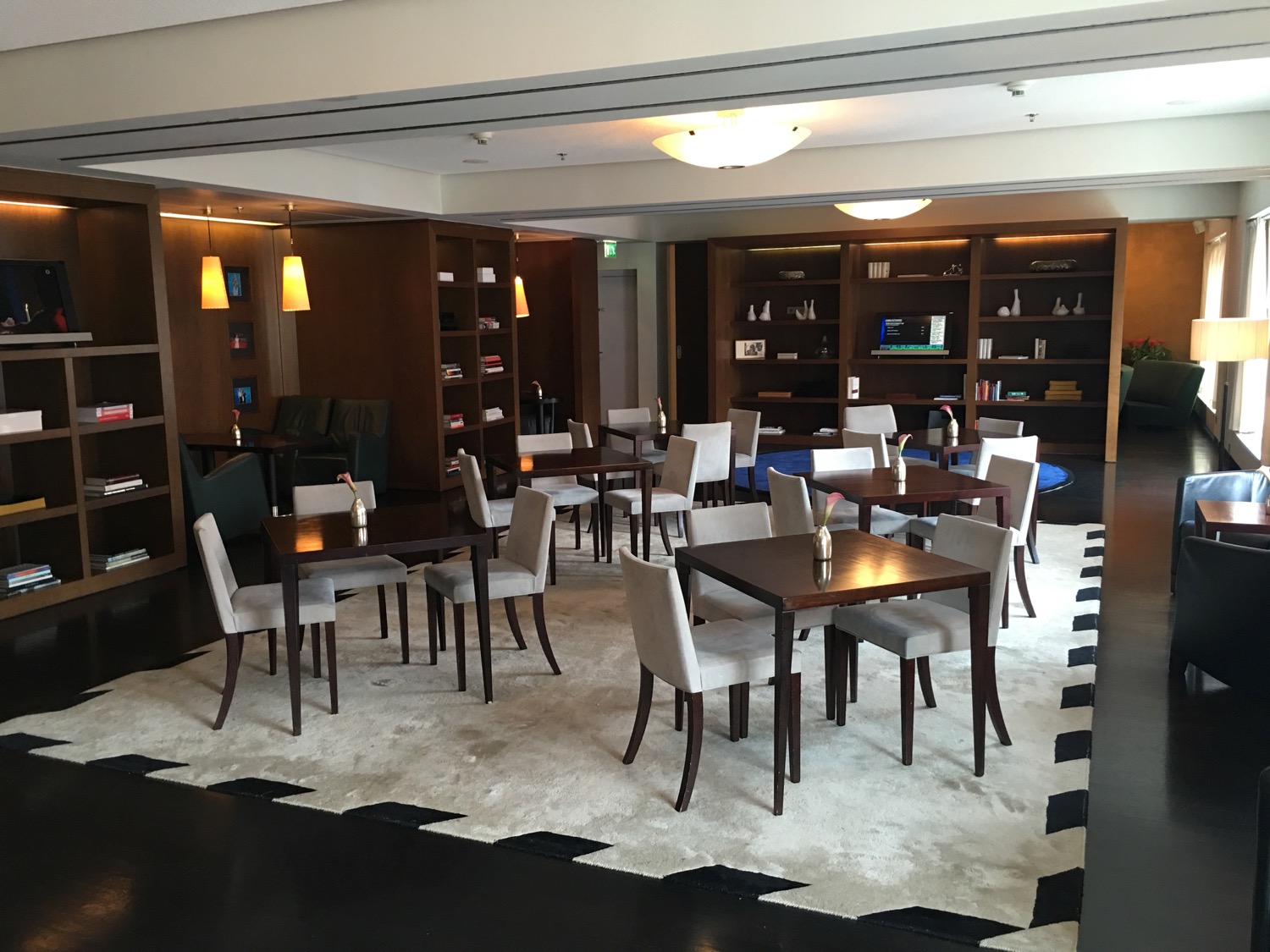 Review Grand Hyatt Berlin Live and Let's Fly