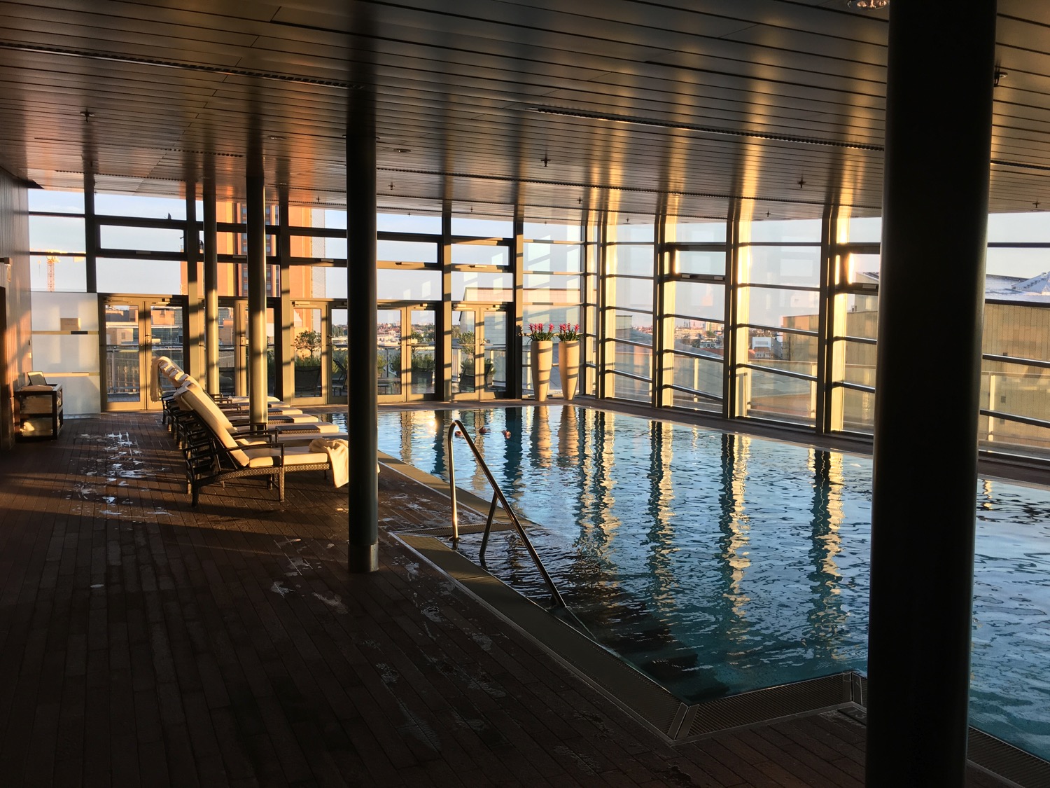 Review Grand Hyatt Berlin Live and Let's Fly