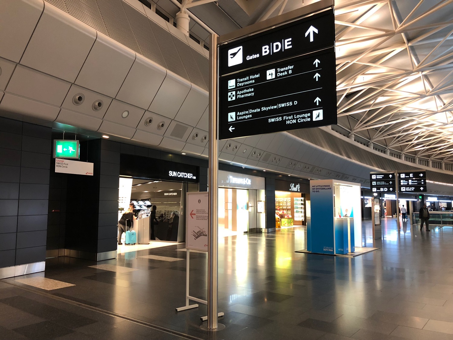 Review SWISS First Class Lounge Zurich (A Gates) Live and Let's Fly