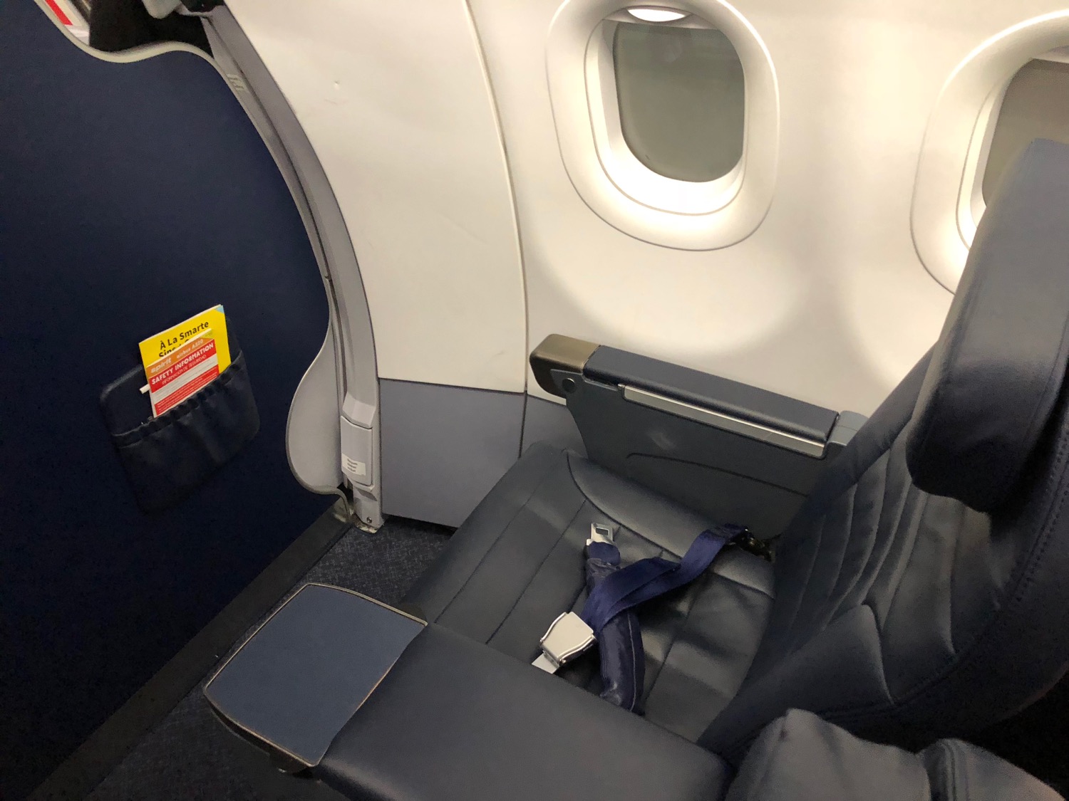 Review Spirit Airlines Big Front Seat Los Angeles to Ft. Lauderdale