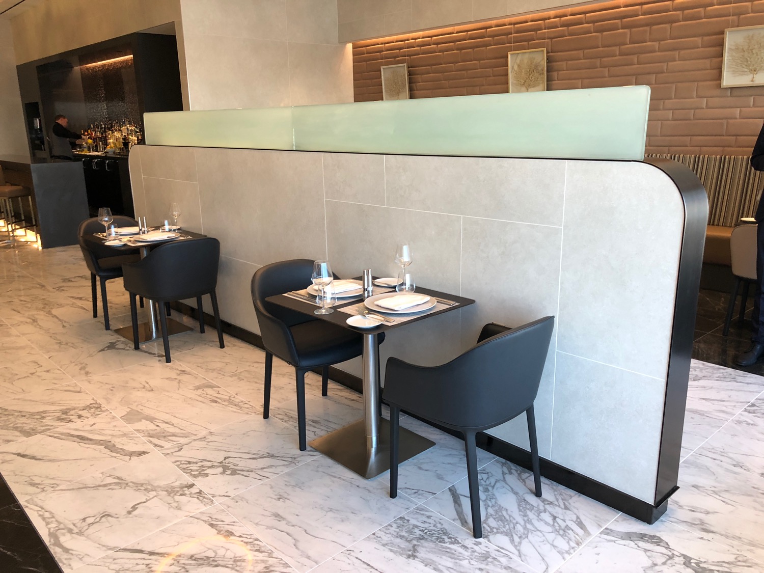 Review AA Flagship First Dining Los Angeles (LAX) Live and Let's Fly